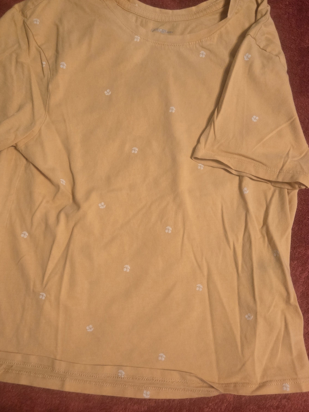 George Short-Sleeve Tee in Peach with Tiny White Dots